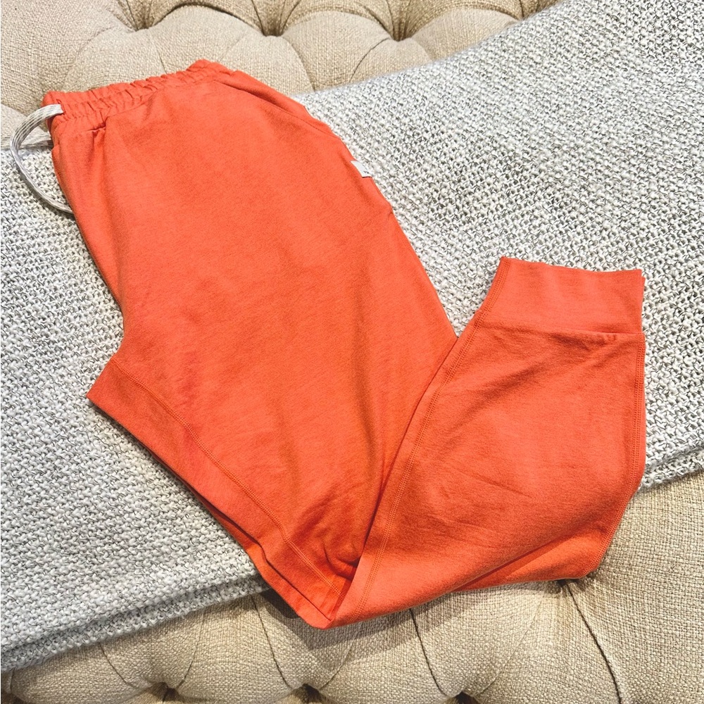 Vuori Perfomance Joggers